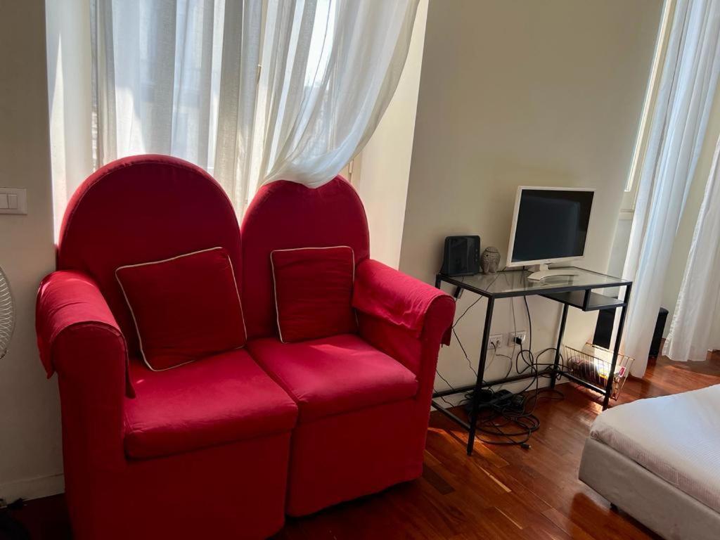 Ticinese 38 - Incantevole Appartamento Nel Centro Мілан Екстер'єр фото